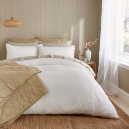 Larken Seersucker Standard Pillowcase Pair - thumbnail 2