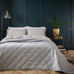 Castleton Quilted Bedspread - thumbnail 1
