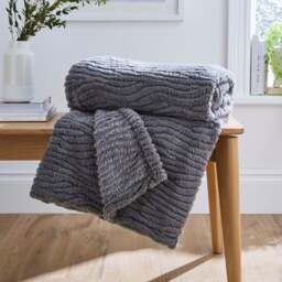 Henwood Textured Fleece Throw Blanket 130cm x 170cm - thumbnail 1
