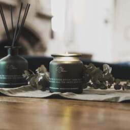 Meg Hawkins The Meadow Hare Soy Candle - thumbnail 3