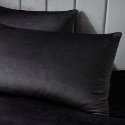 Laurence Llewelyn-Bowen Montrose Duvet Cover and Pillowcase Set - thumbnail 2