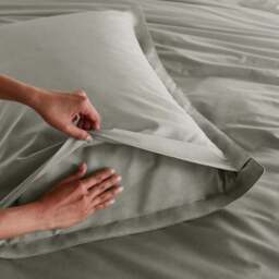 100% Egyptian Cotton 220 Thread Count Oxford Pillowcase - thumbnail 3