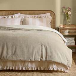 Wylder Nature Edie Bedspread