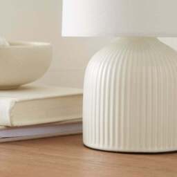 Hebe Ribbed Ceramic Table Lamp - thumbnail 3