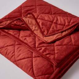 Castleton Quilted Bedspread - thumbnail 3