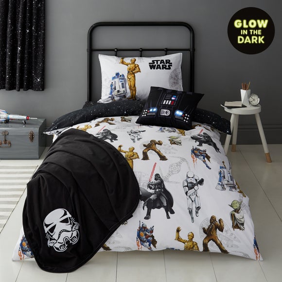 Star Wars Glow in the Dark Duvet Cover and Pillowcase Set - image 1