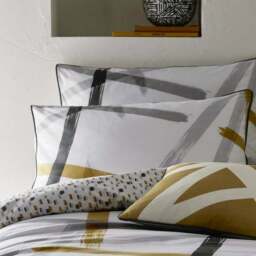 Appletree Leda Abstract Print Reversible 100% Cotton Duvet Cover and Pillowcase Set - thumbnail 2