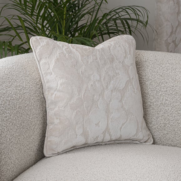 Giovanna Velvet Cushion - image 1