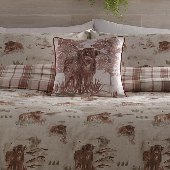 Dreams & Drapes Hanson Highland Cow Square Cushion - image 1