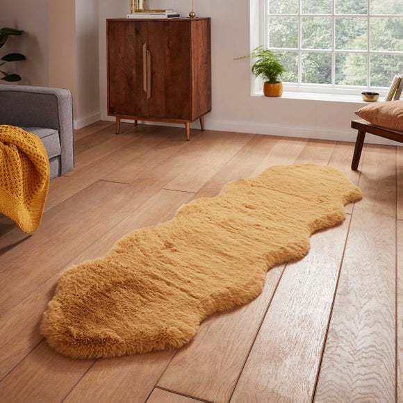 Super Teddy Faux Sheepskin Rug - image 1
