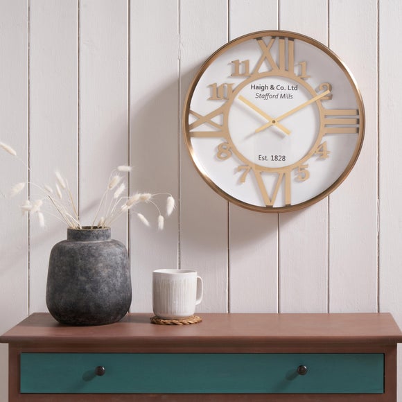 Feature Numerals Wall Clock - image 1