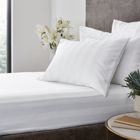 Hotel Stripe 230 Thread Count 100% Cotton Fitted Sheet