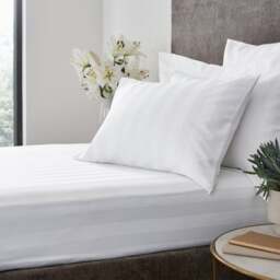 Hotel Stripe 230 Thread Count 100% Cotton Fitted Sheet