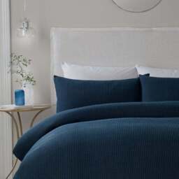 Serene Lindly Duvet Cover and Pillowcase Set - thumbnail 2