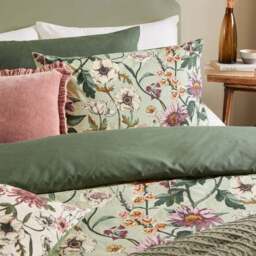 Wylder Nature Wallflower Reversible Duvet Cover and Pillowcase Set - thumbnail 2