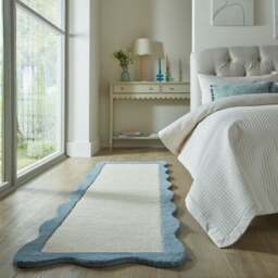 Bonnie Scallop Border Wool Runner - thumbnail 1