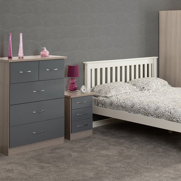 Nevada 3 Drawer Bedside Table - image 1