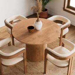 Amari 4 Seater Round Dining Table, Oak - thumbnail 3