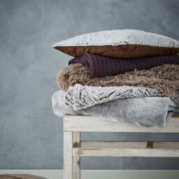 Catherine Lansfield Wolf Throw Blanket - thumbnail 3