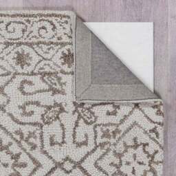 Kaia Traditional Wool Rug - thumbnail 3