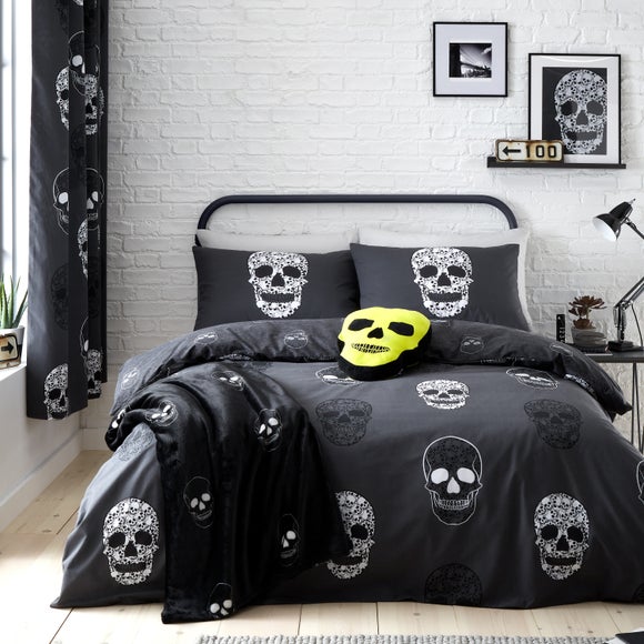 Catherine Lansfield Skulls Reversible Duvet Cover & Pillowcase Set - image 1