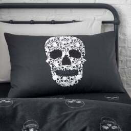 Catherine Lansfield Skulls Reversible Duvet Cover & Pillowcase Set - thumbnail 2