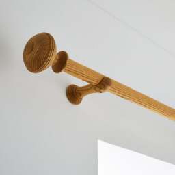 Oval Ribbed Wood Curtain Pole - thumbnail 1