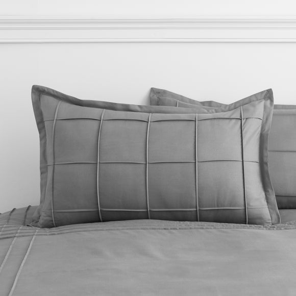 Jessa Pintuck Oxford Pillowcase - image 1