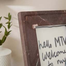 Red Levanto Marble Photo Frame - thumbnail 3