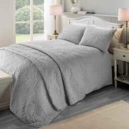 Luana 3D Floral Duvet Cover and Pillowcase Set - thumbnail 1