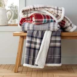 Catherine Lansfield Kelso Check Throw Blanket 130cm x 170cm - thumbnail 5
