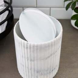 Marble Effect Ribbed Resin Bathroom Swing Bin - thumbnail 2