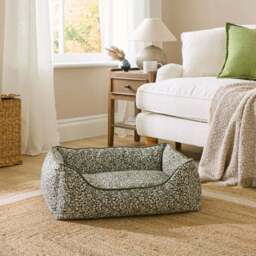 Chartwell Leaf Box Dog Bed - thumbnail 3