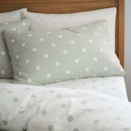 Catherine Lansfield Polka Dot 100% Brushed Cotton Duvet Cover & Pillowcase Set - thumbnail 2