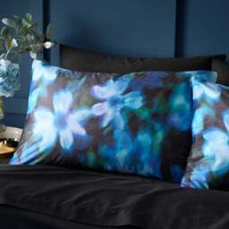 Palm House Ditsy Velour Duvet Cover & Pillowcase Set - thumbnail 2