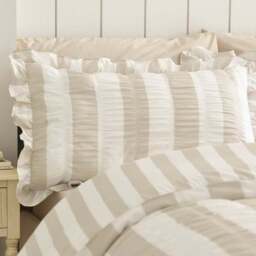 Catherine Lansfield Seersucker Frill Stripe Polycotton Duvet Cover & Pillowcase Set - thumbnail 2