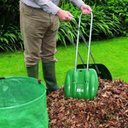 Heavy Duty Long Handled Leaf Grabs - thumbnail 2