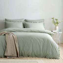 Pure Cotton Frilled 100% Cotton Duvet Cover & Pillowcase Set - thumbnail 3