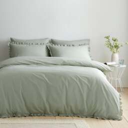 Pure Cotton Frilled 100% Cotton Duvet Cover & Pillowcase Set - thumbnail 1