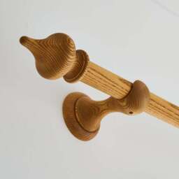 Pendleton Wood Curtain Pole - thumbnail 3