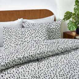 Furn. Dottie Duvet Cover and Pillowcase Set - thumbnail 2