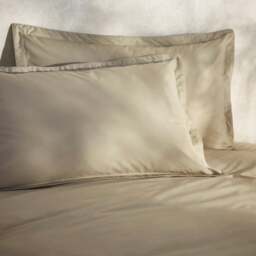 100% Egyptian Cotton 220 Thread Count Oxford Pillowcase - thumbnail 1