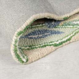 Bryony Floral Shaped Wool Rug - thumbnail 3