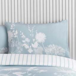 Catherine Lansfield Meadow Sweet Floral Reversible Duvet Cover and Pillowcase Set - thumbnail 2