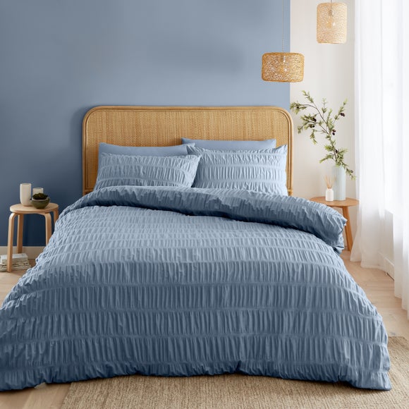 Catherine Lansfield Seersucker Duvet Cover and Pillowcase Set - image 1