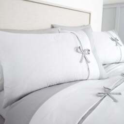 Catherine Lansfield Milo Bow Duvet Cover & Pillowcase Set - thumbnail 2