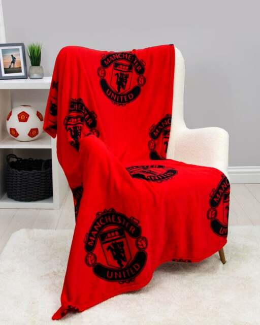 Manchester United Classic Fleece Blanket - image 1