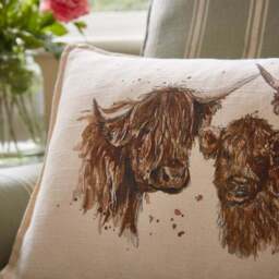 Highland Cow Cotton Rectangle Cushion - thumbnail 4