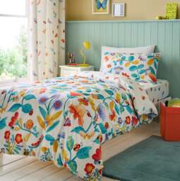 Garden Friends Reversible Duvet Cover and Pillowcase Set - thumbnail 1