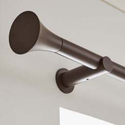 Flush Trumpet Fixed Metal Curtain Pole with Rings - thumbnail 3